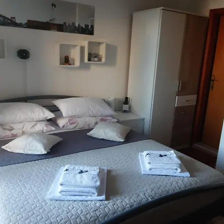 15642b Gradac (Split-Dalmatia)